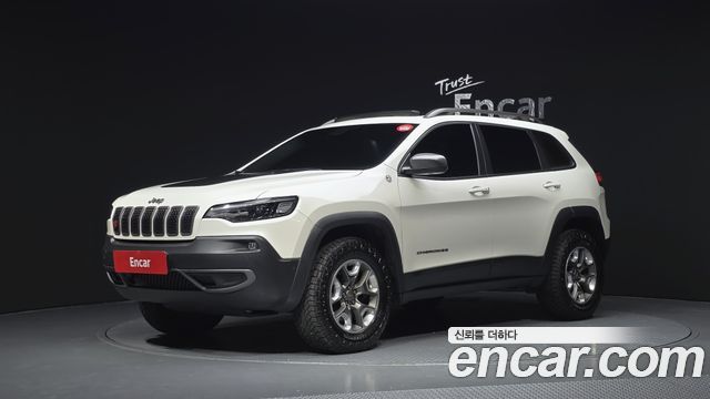 Jeep Cherokee KL 3.2 Trailhawk AWD - фото 0