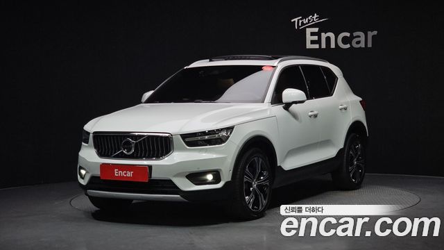Volvo XC40 T4 Inscription - фото 0