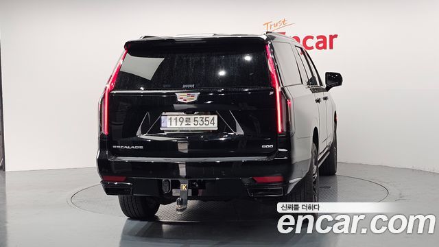 Cadillac Escalade 5-го поколения 6.2 ESV ESV Sports Platinum - фото 3