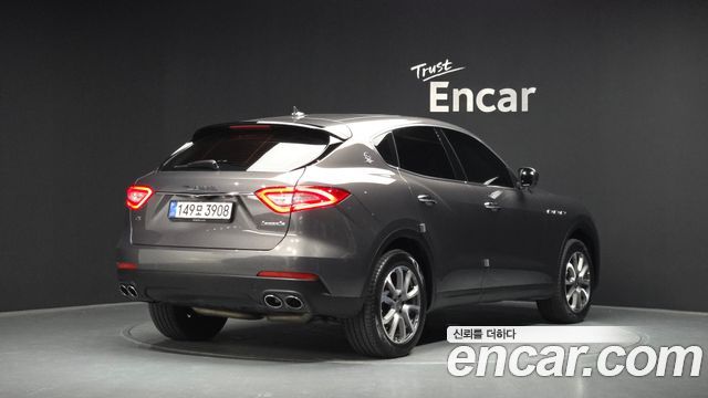 Maserati Levante 3.0 AWD Premium - фото 0