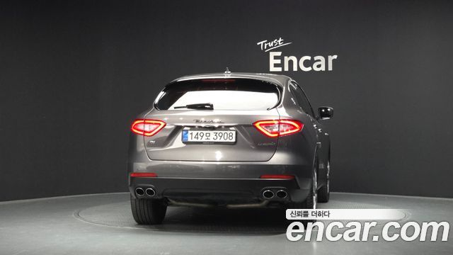 Maserati Levante 3.0 AWD Premium - фото 2