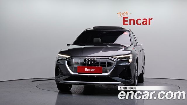 Audi e-tron 55 Quattro Sportback - фото 2