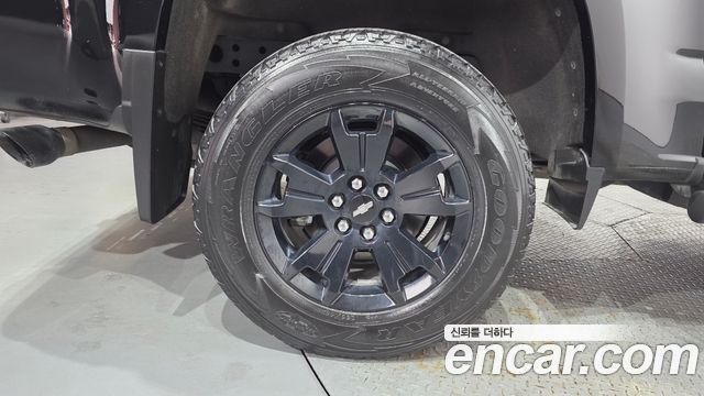 Chevrolet (GM Daewoo) Colorado 3.6 Z71-X Midnight 4WD - фото 4