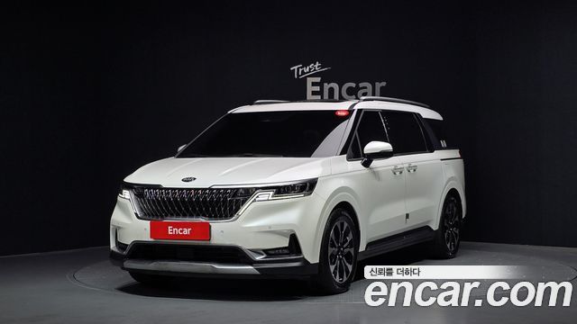 Kia Carnival 4-го поколения 9-Seater Signature - фото 0