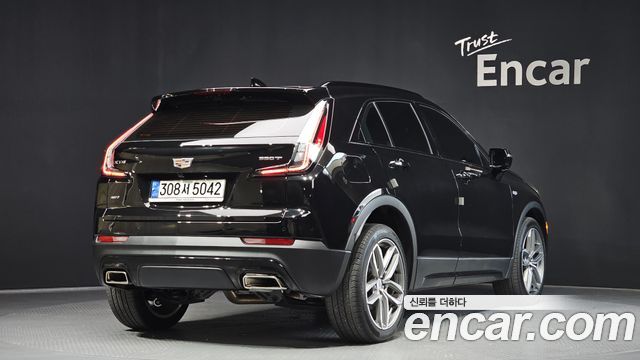 Cadillac XT4 2.0 Sport AWD - фото 1
