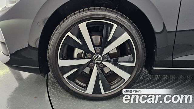 Volkswagen Golf 8-го поколения 2.0 TDI Prestige - фото 4