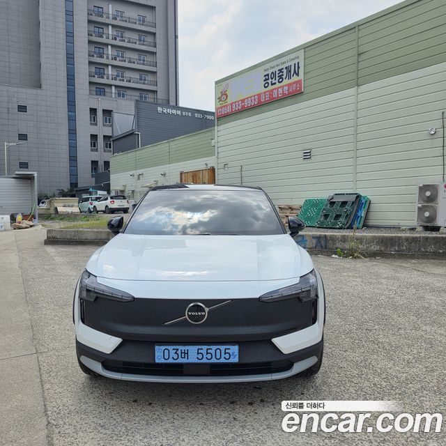 Volvo EX30 Performance Ultra - фото 2