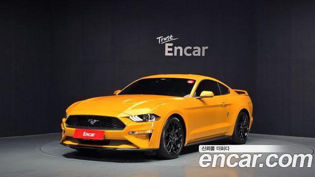 Ford Mustang Coupe - фото 0