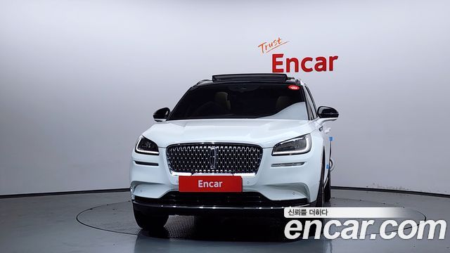 Lincoln Corsair 2.0 Reserve AWD - фото 2