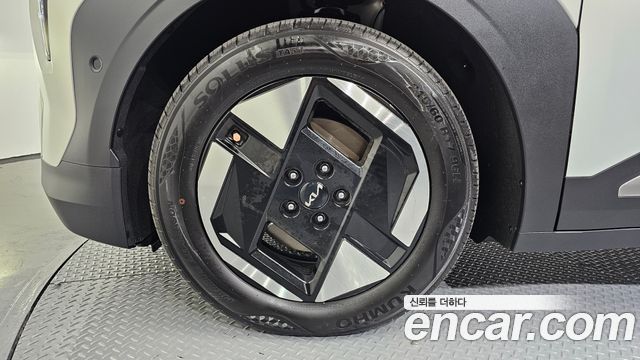Kia EV3 Long Range 2WD Earth - фото 4