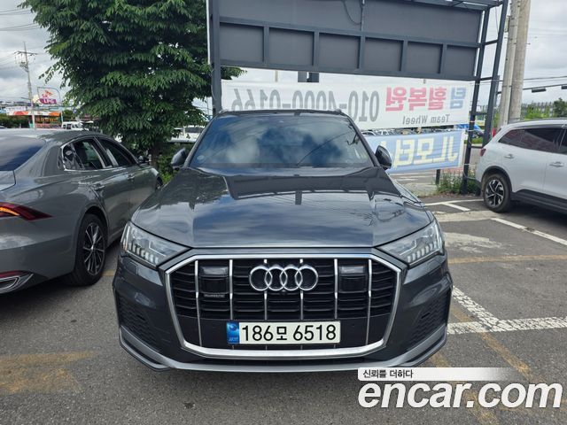 Audi Q7 45 TDI Quattro Premium - фото 0