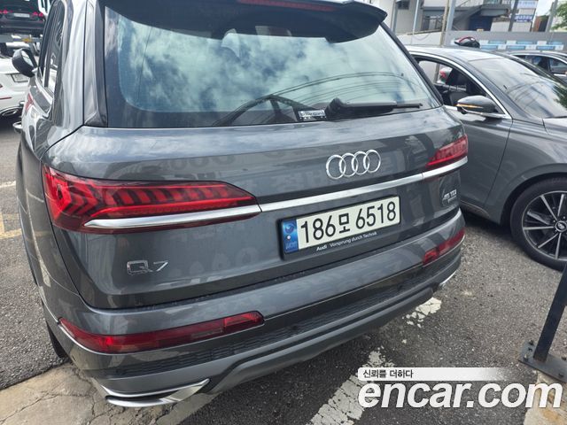 Audi Q7 45 TDI Quattro Premium - фото 1
