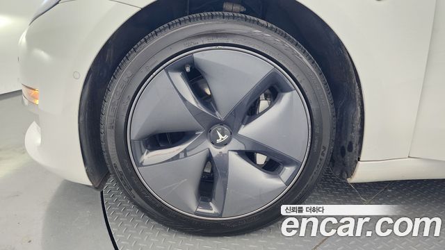 Tesla Model 3 Long Range AWD - фото 4