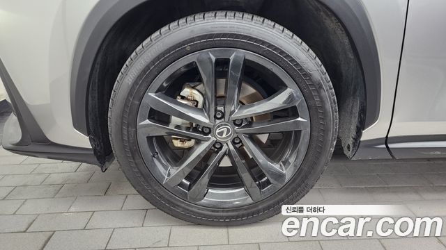 Lexus NX 2-го поколения Premium - фото 4