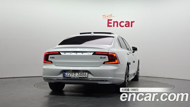 Volvo S90 B6 AWD Ultimate Bright - фото 2