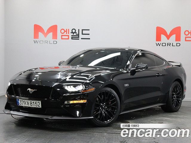 Ford Mustang GT Coupe - фото 0