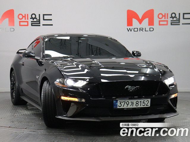 Ford Mustang GT Coupe - фото 1