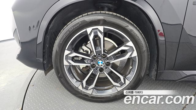 BMW X1 U11 xDrive 20i M Sport - фото 4