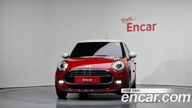 Mini Cooper 5Door Standard 3rd - фото 2