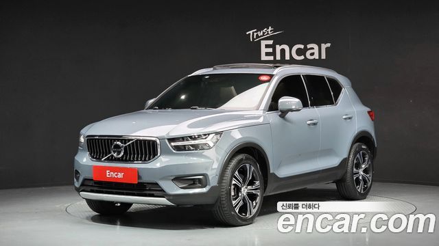 Volvo XC40 T4 Inscription - фото 0