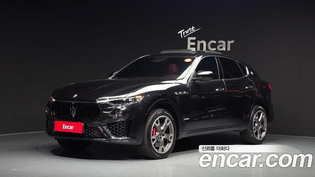 Maserati Levante 3.0 AWD GranSport - фото 0