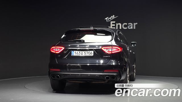 Maserati Levante 3.0 AWD GranSport - фото 3