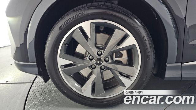 Audi Q4 e-tron F4 40 Premium - фото 3