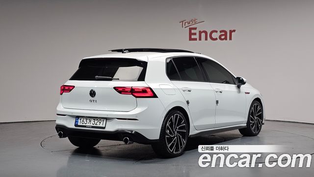 Volkswagen Golf 8-го поколения 2.0 GTI - фото 0