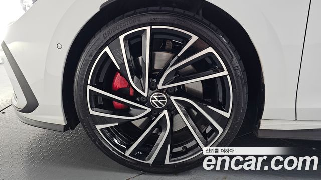 Volkswagen Golf 8-го поколения 2.0 GTI - фото 3