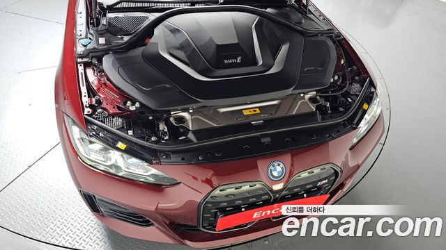 BMW i4 M50 - фото 4
