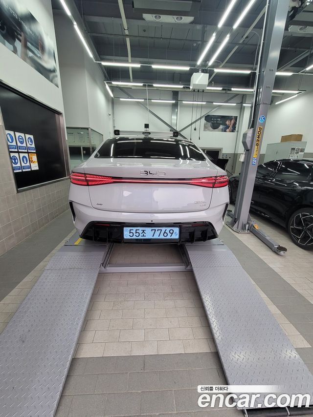 BYD Seal Dynamic AWD - фото 1