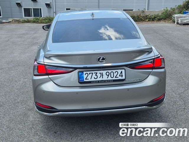 Lexus ES 7-го поколения Luxury Plus - фото 3