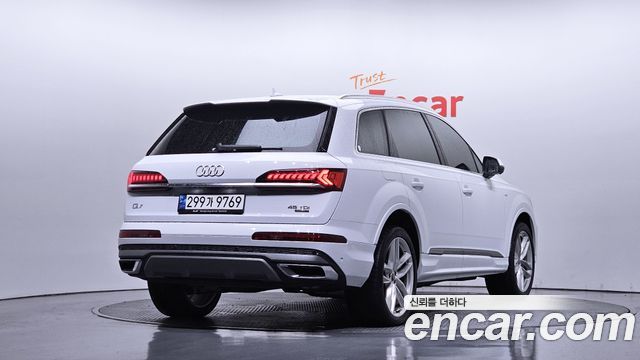 Audi Q7 45 TDI Quattro Premium - фото 1