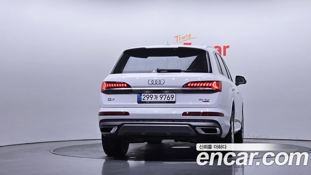 Audi Q7 45 TDI Quattro Premium - фото 3