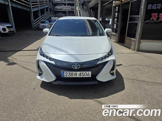 Toyota Prius 1.8 - фото 0