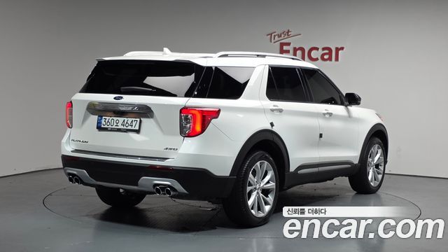 Ford Explorer 6-го поколения 3.0 Platinum 4WD - фото 1