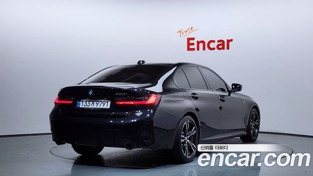 BMW 3-Series G20 320i M Sport - фото 1