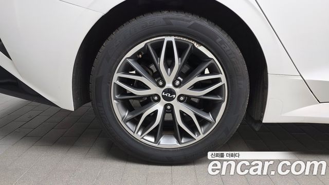 Kia K5 3-го поколения 2.0 LPI(Renter car) Trandy - фото 4