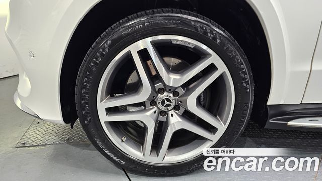 Mercedes-Benz GLS-Class X166 GLS350 d 4MATIC - фото 4