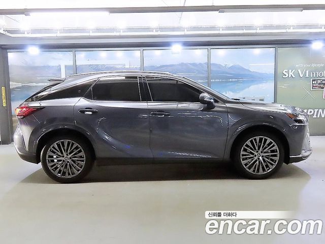Lexus RX 5-го поколения Luxury - фото 1