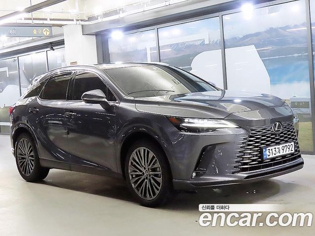 Lexus RX 5-го поколения Luxury - фото 2