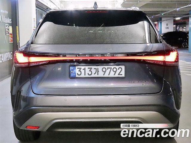 Lexus RX 5-го поколения Luxury - фото 3