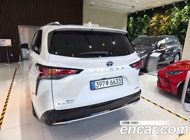 Toyota Sienna 4-го поколения 2.5 Hybrid AWD - фото 1