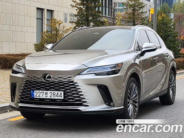 Lexus RX 5-го поколения Luxury - фото 1