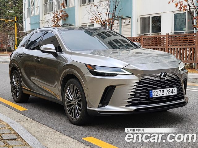 Lexus RX 5-го поколения Luxury - фото 2