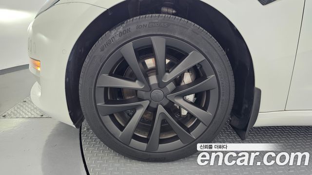 Tesla Model 3 Standard Range Plue RWD - фото 4
