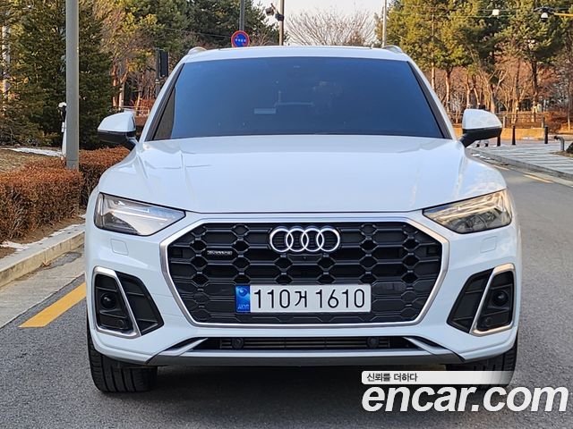 Audi Q5 FY 45 TFSI Quattro Premium - фото 1