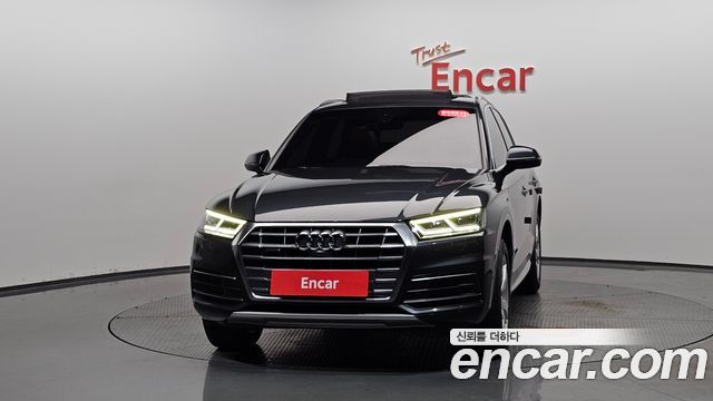 Audi Q5 FY 40 TDI Quattro Premium - фото 1