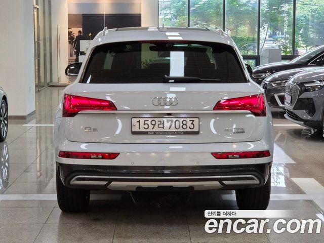 Audi Q5 FY 45 TFSI Quattro - фото 3
