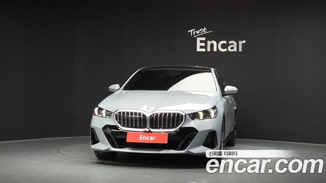 BMW 5-Series G60 520i M Sport - фото 2